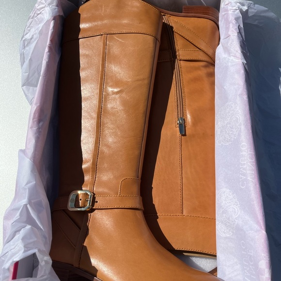 New Vince Camuto Women's Amanyir Riding Knee High Boot Fashion - Picture 13 of 16